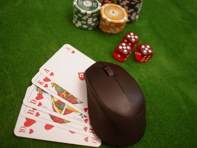 seven mile casino poker