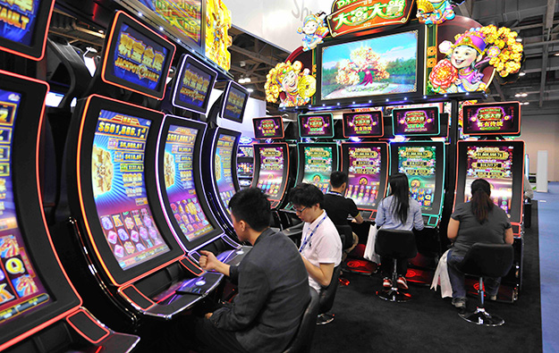 Playing online slots