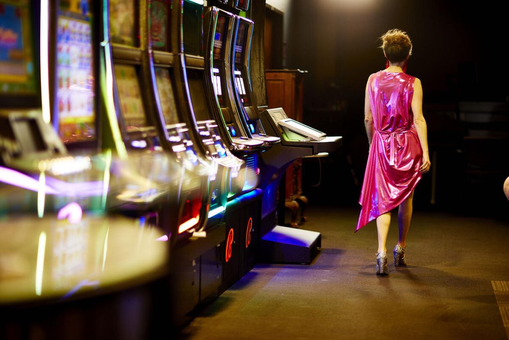 Tips And Tricks For Online Slot Machines